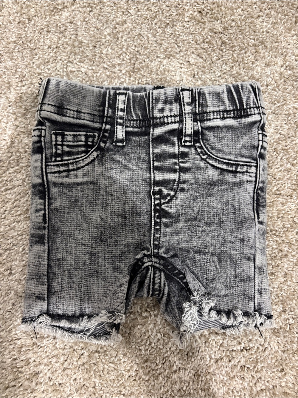 Lenox James Gray Acid-Wash Frayed Hem Denim Shorts